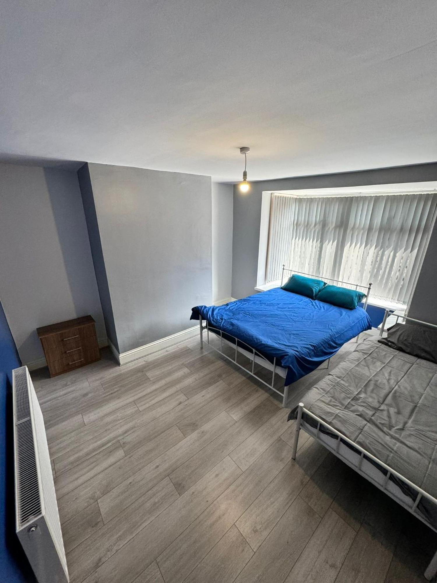 Giga Residential 4 Bedrooms, 8 Guests , Near City Centre, Arcade Machine, Sky Tv, Netflix, Free Wifi, Free Parking Newcastle upon Tyne Dış mekan fotoğraf